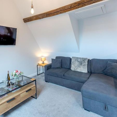 Pass The Keys 5C Charming Town Centre Apartment With Roof Top Views Shrewsbury Eksteriør bilde