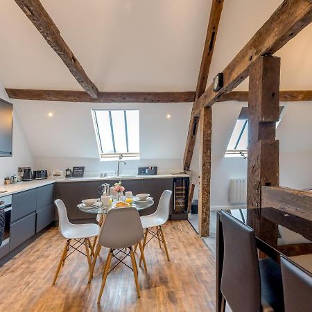 Pass The Keys 5C Charming Town Centre Apartment With Roof Top Views Shrewsbury Eksteriør bilde