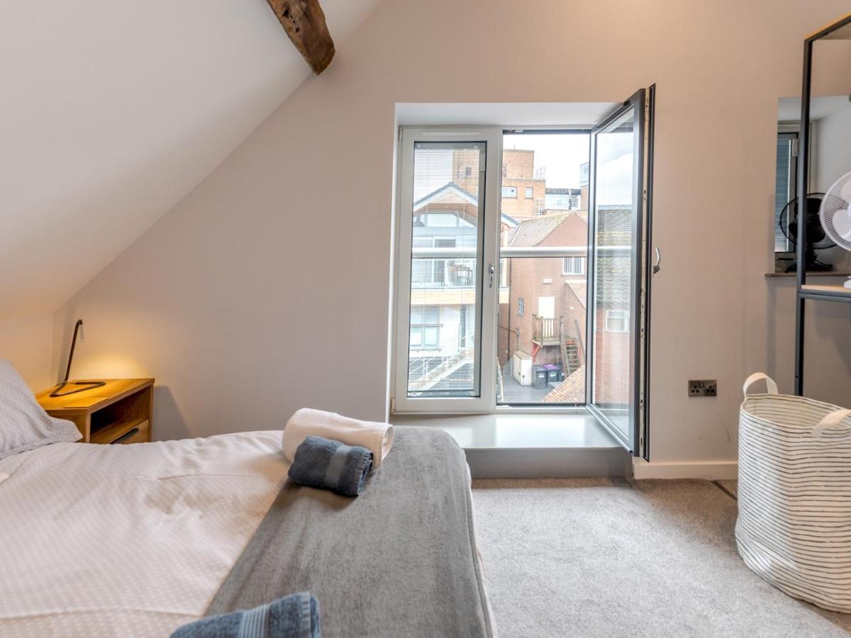 Pass The Keys 5C Charming Town Centre Apartment With Roof Top Views Shrewsbury Eksteriør bilde