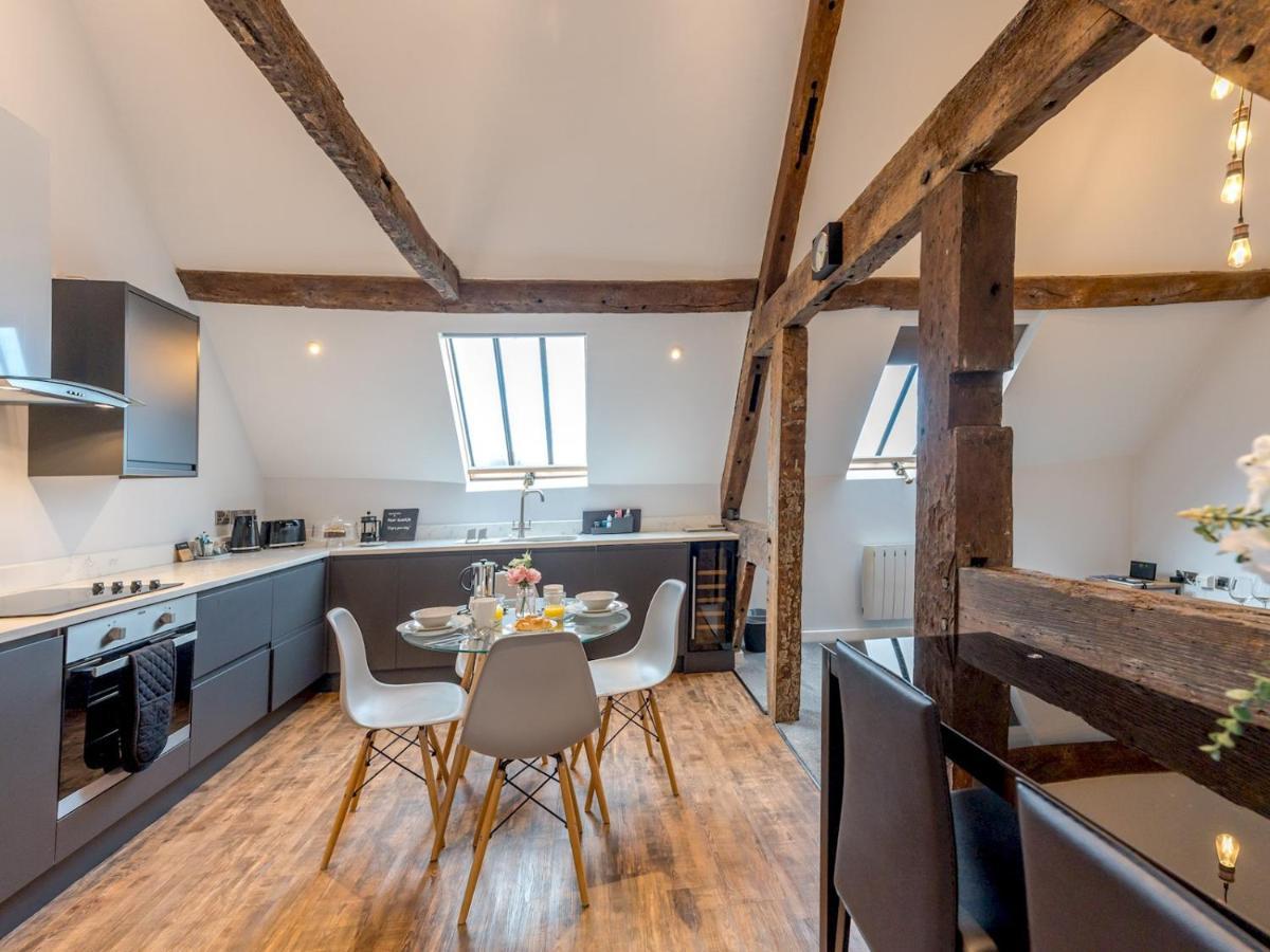 Pass The Keys 5C Charming Town Centre Apartment With Roof Top Views Shrewsbury Eksteriør bilde