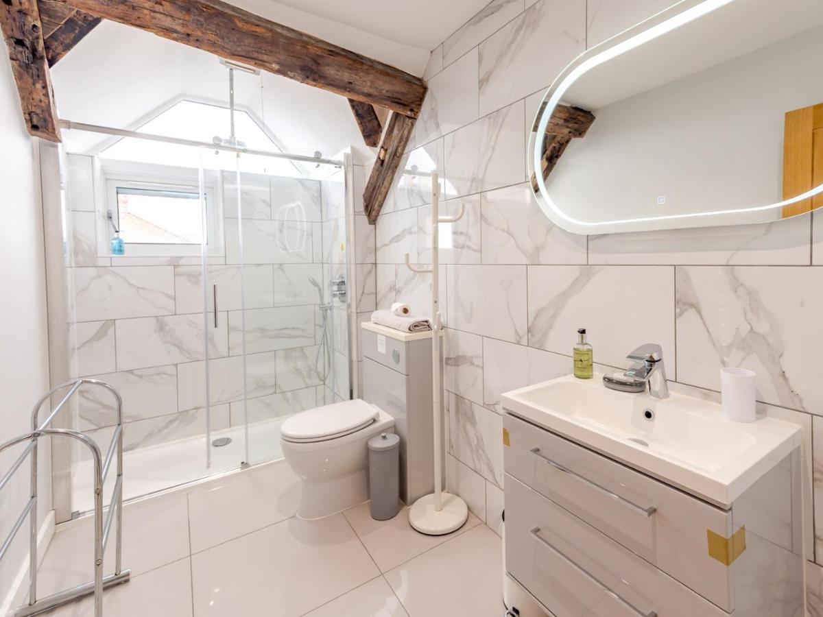 Pass The Keys 5C Charming Town Centre Apartment With Roof Top Views Shrewsbury Eksteriør bilde
