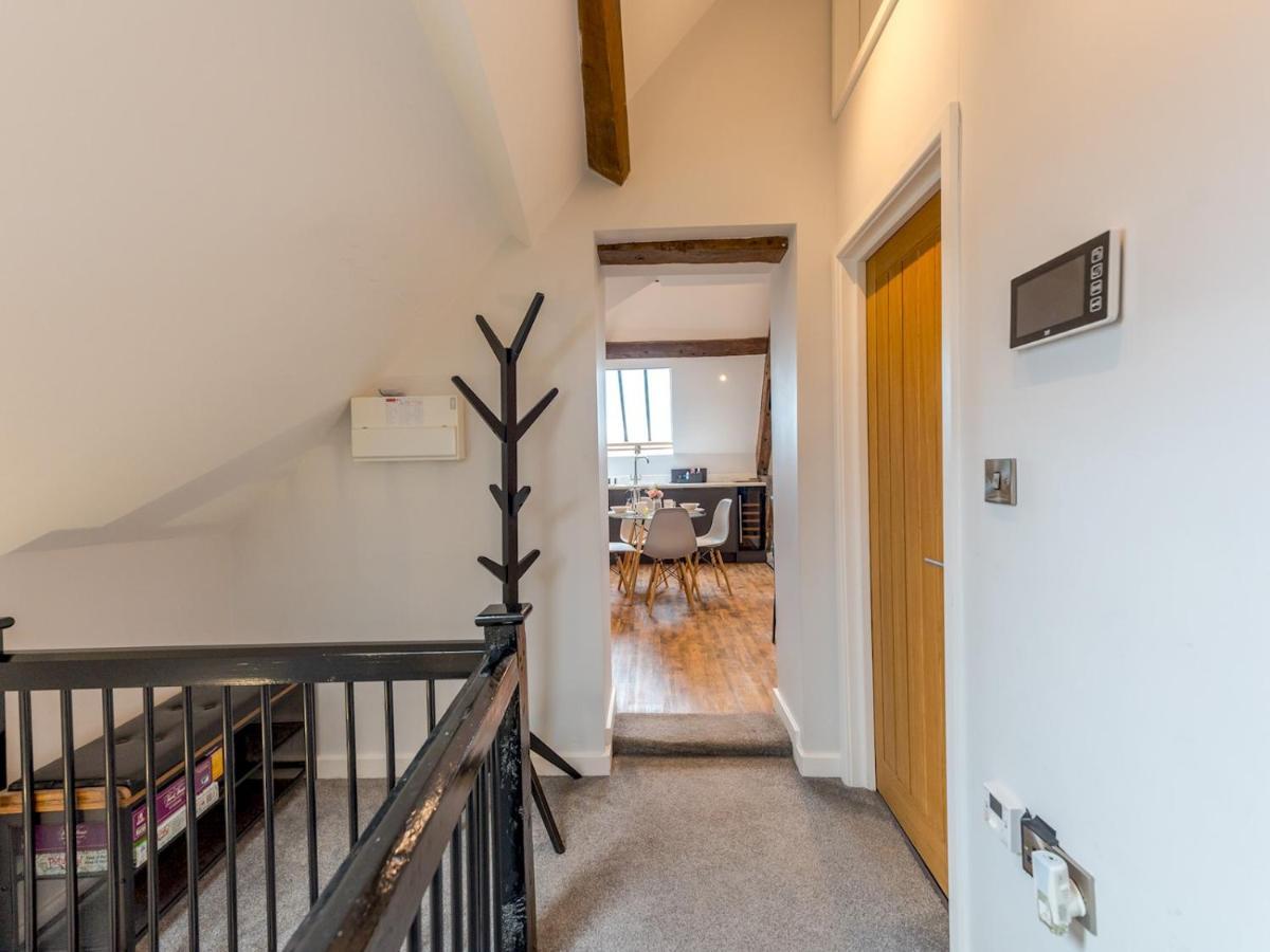 Pass The Keys 5C Charming Town Centre Apartment With Roof Top Views Shrewsbury Eksteriør bilde